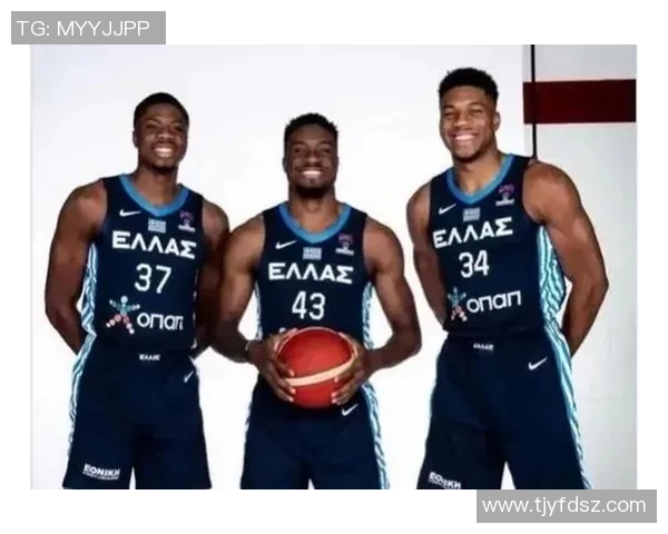 重庆篮球队阵地战解析:战术布局与球员配合的深度剖析 重庆篮球队阵地战解析:战术布局与球员配合的深度剖析