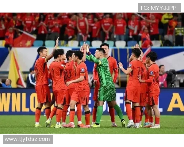 国足迎战伊拉克12强赛全力争胜期待精彩表现